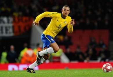 Felipe Melo tacle Kaka