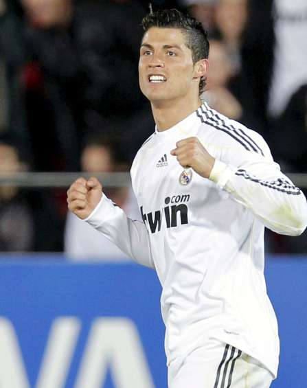 Nuque longue ou gomina ?