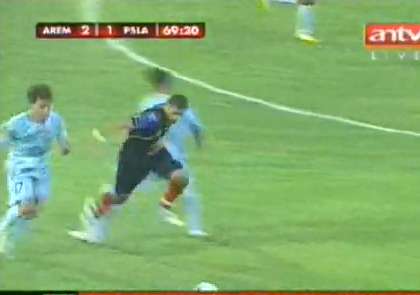 Jamais prendre un adversaire de derrière