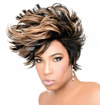 Macy Gray surfe sur le Mondial