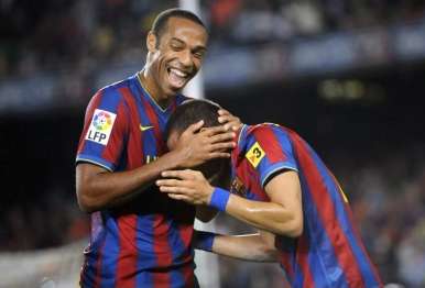 Dani Alves soutient Henry à son tour