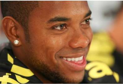 Robinho pourrait rester à City
