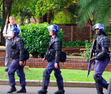 CDM : La police contre… les stadiers !