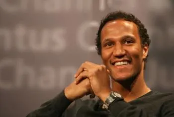 Zebina crache sur Domenech