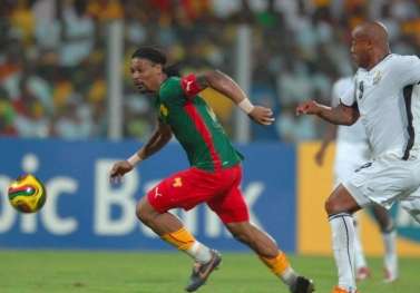 Rigobert cire les pompes