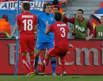 Manchester City : 18 M€ pour Kolarov