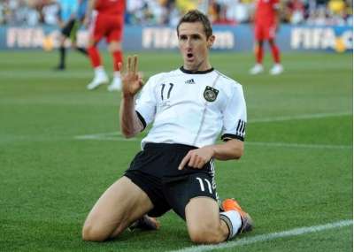 Klose jusqu&rsquo;en 2012 ?