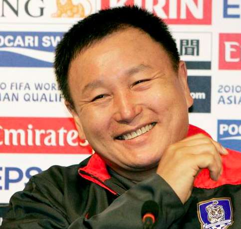 Huh Jung-moo démissionne