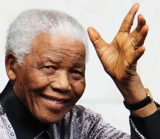 Mandela reçoit les Ghanéens