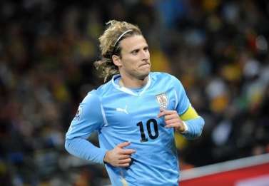 Forlan met un stop aux Spurs