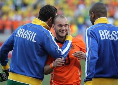 Sneijder enfonce Dunga et Maradona