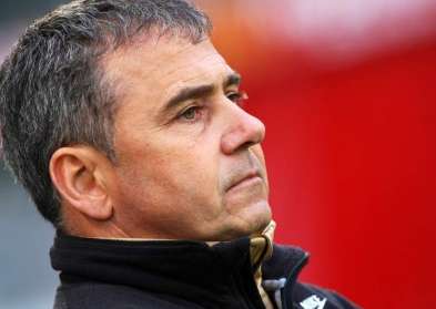 Estevan reste à Arles