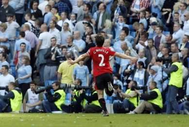 Gary Neville clashe Capello