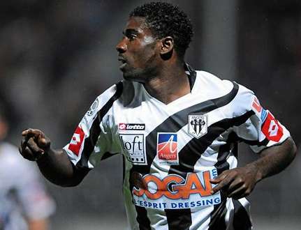 Ecuele à Lorient ?