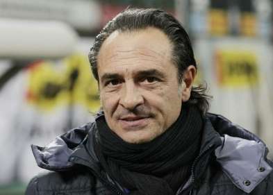 Italie : Prandelli le 1er