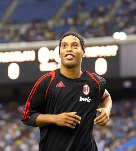 Berlusconi retient Ronaldinho