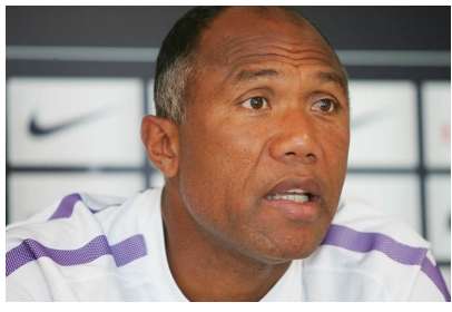 Kombouaré veut un défenseur