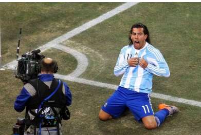 Tevez veut jouer avec Torres