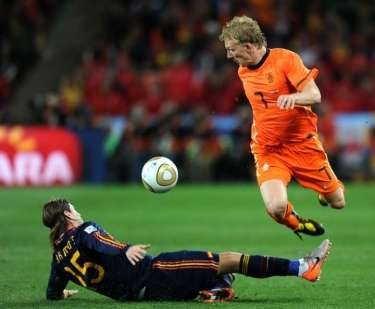 Kuyt balance sur Webb
