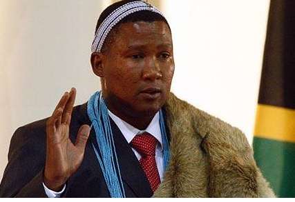 Les Mandela attaquent la FIFA