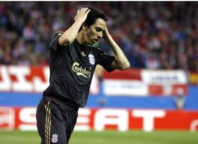 Benayoun défonce Benitez