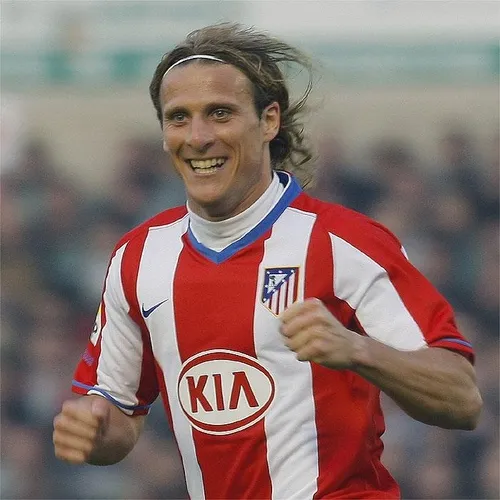 La Juve suit Forlan