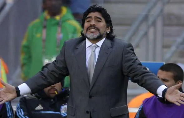 Maradona adjoint ?
