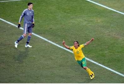 Pienaar intéresse Benitez