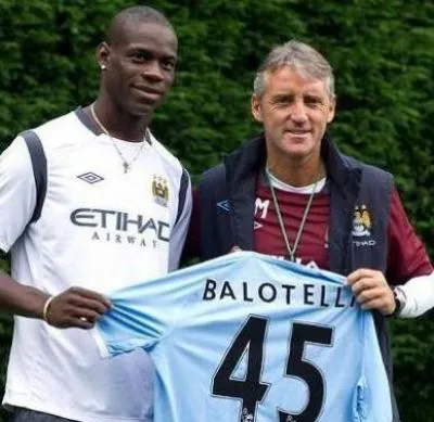 Mancini fou de Balotelli
