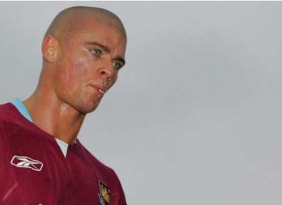 Liverpool sur Konchesky