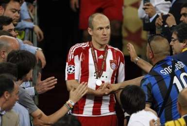 Robben out cinq mois ?