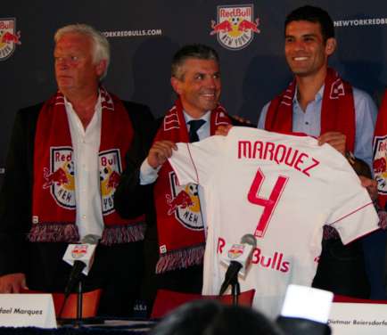 On était à la présentation de Rafael Marquez