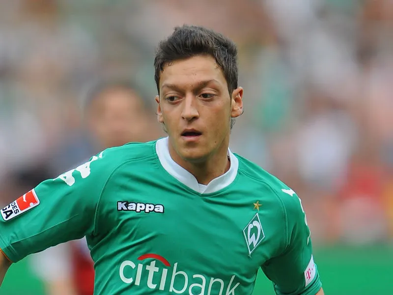 Manchester United veut Ozil