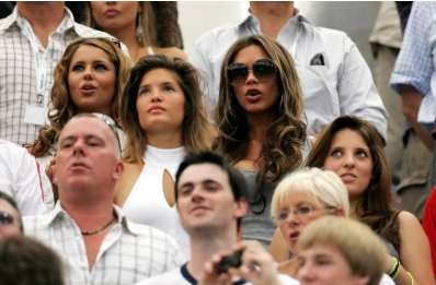 Atterrissage forcé pour V.Beckham