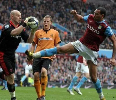 Carew et les bouchers de Stoke