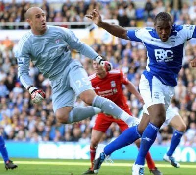 Reina se satisfait de peu