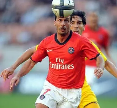 Le strip-tease de Giuly