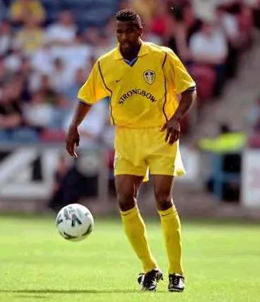 Lucas Radebe revient à Ellan Road