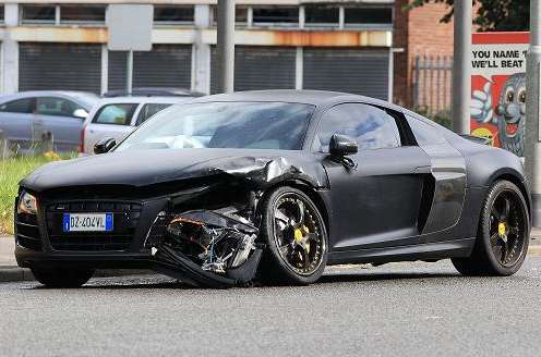 Quand Balotelli crashe son bolide