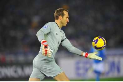 Arsenal ne lâche pas Schwarzer