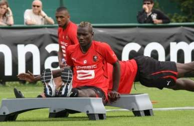 Direction les Emirats pour Bangoura
