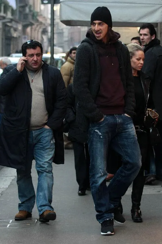 L&rsquo;agent de Zlatan gagne plus que Busquets