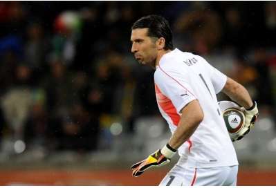 Manchester United : Buffon dément