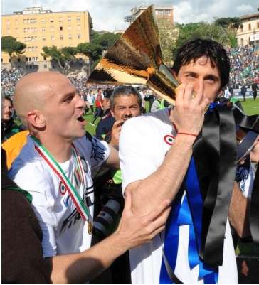 Cambiasso et Milito out !