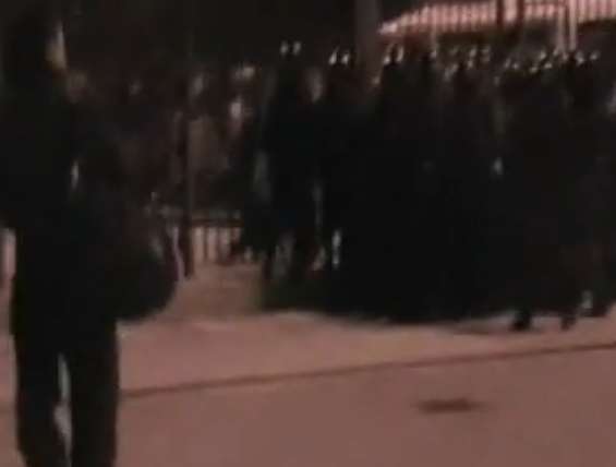 Video : Affrontements Italie/Serbie
