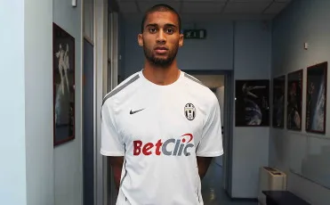 Armand Traoré encore blessé