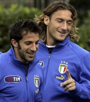 Totti rend hommage à Del Piero