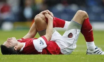 Vidéo : Van Persie porte la poisse