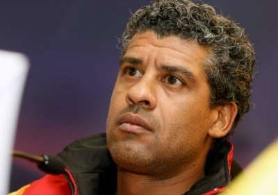 Rijkaard prend la porte