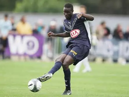 Sané kiffe Carrasso